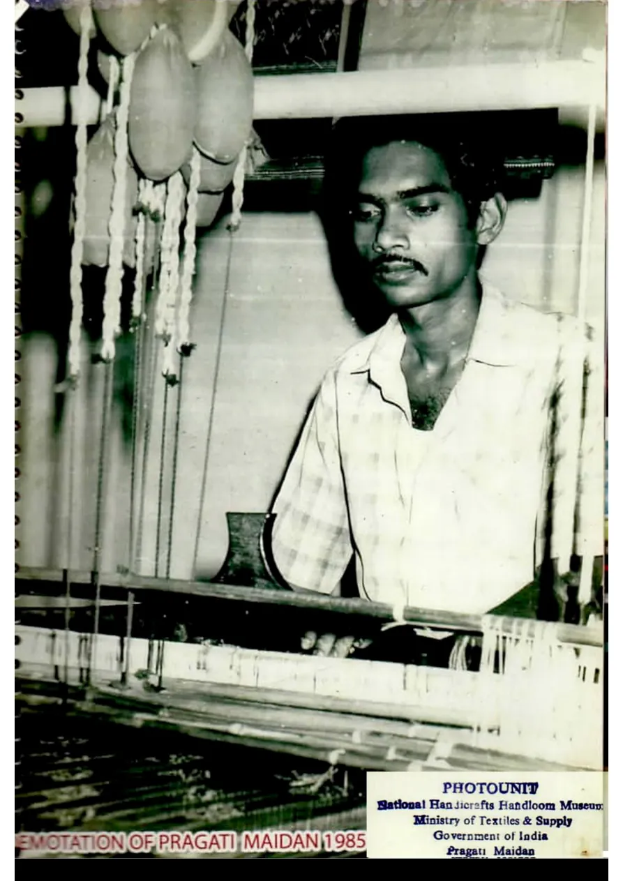 Demonstration at Pragati Maidan, 1985 — National Handicrafts and Handloom Museum, Ministry of Textiles
